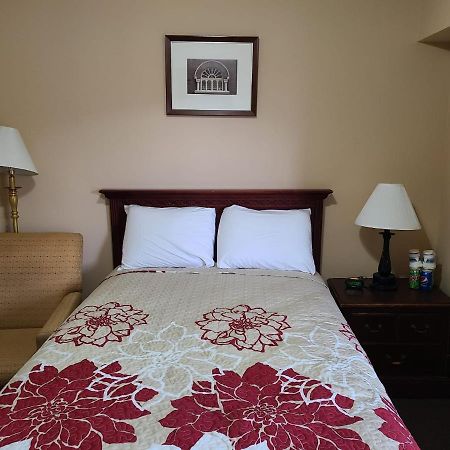 Clarysville Motel Frostburg Екстериор снимка