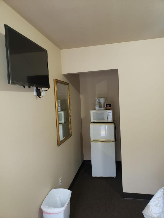 Clarysville Motel Frostburg Екстериор снимка