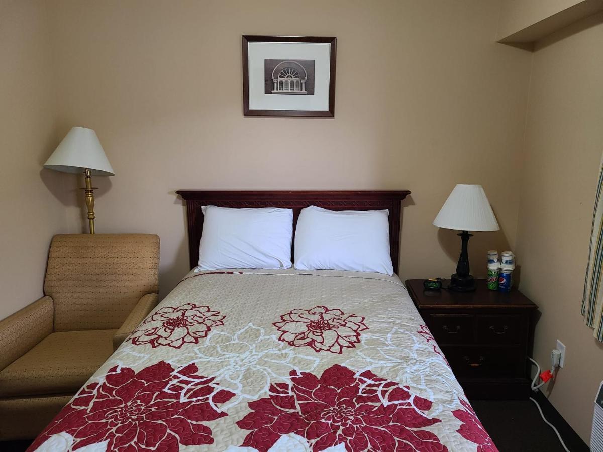 Clarysville Motel Frostburg Екстериор снимка