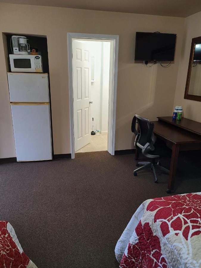 Clarysville Motel Frostburg Екстериор снимка