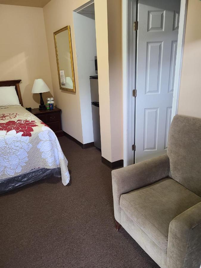 Clarysville Motel Frostburg Екстериор снимка