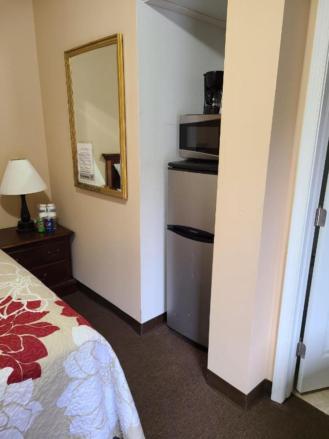 Clarysville Motel Frostburg Екстериор снимка