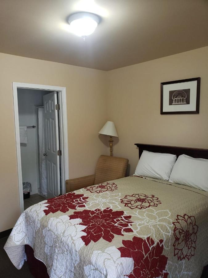 Clarysville Motel Frostburg Екстериор снимка