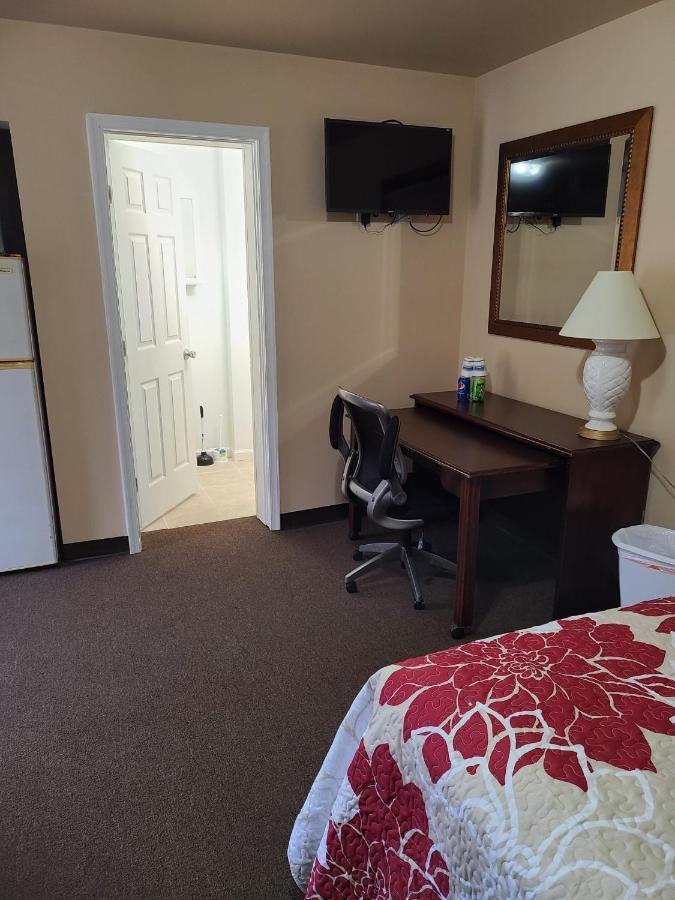 Clarysville Motel Frostburg Екстериор снимка