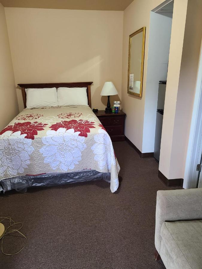 Clarysville Motel Frostburg Екстериор снимка