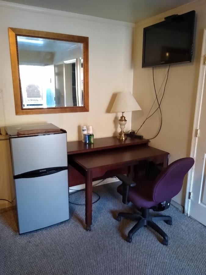 Clarysville Motel Frostburg Екстериор снимка
